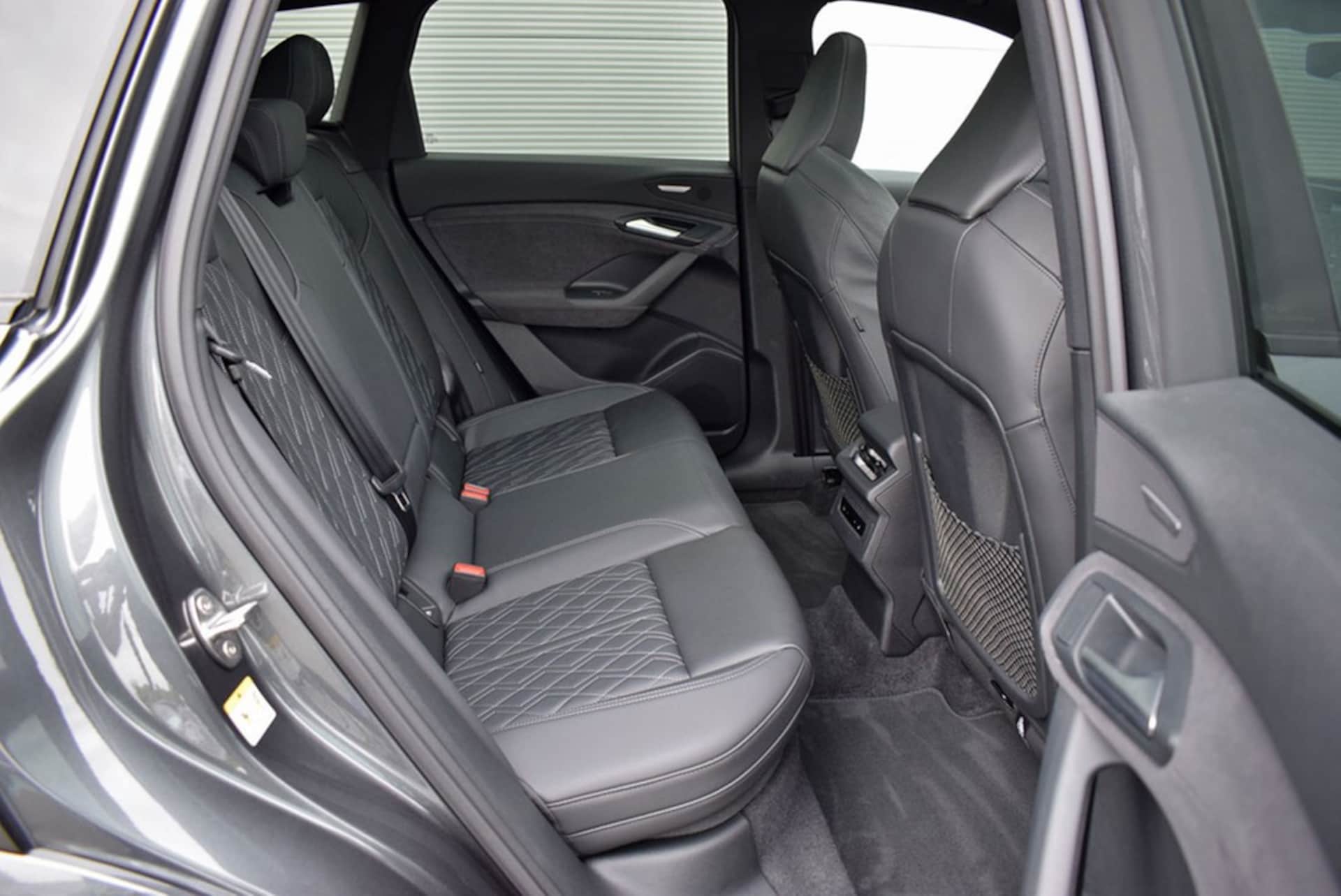 Audi SQ6 SUV e-tron