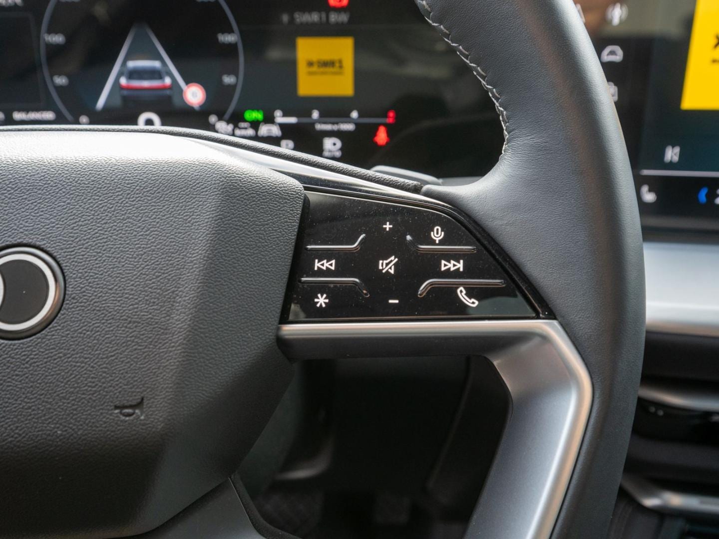 Bild über Audi Q5 SUV TDI quattro 150 kW S tronic - für weitere Informationen kontaktieren Sie den Audi Partner