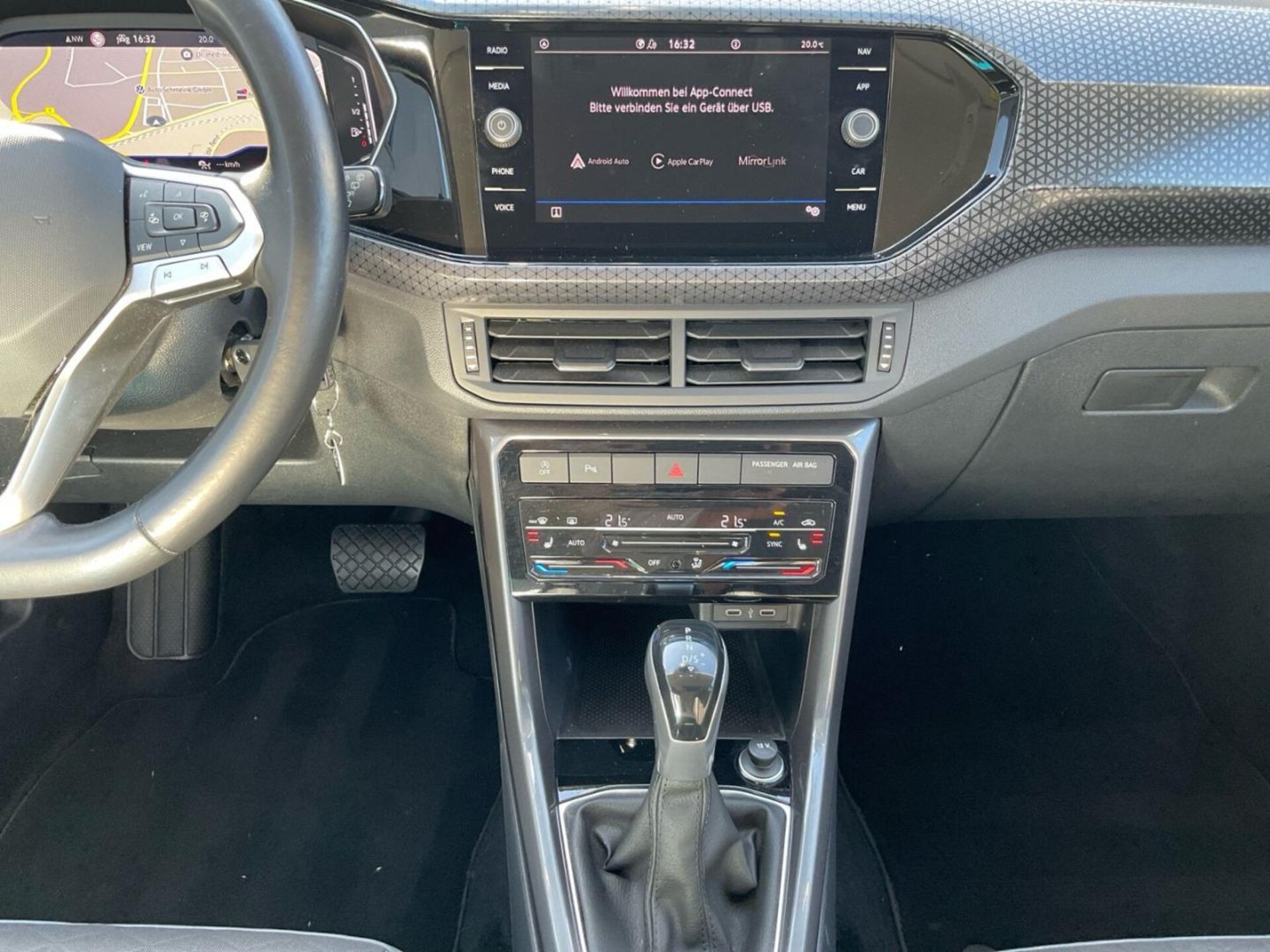 Volkswagen T-Cross Style