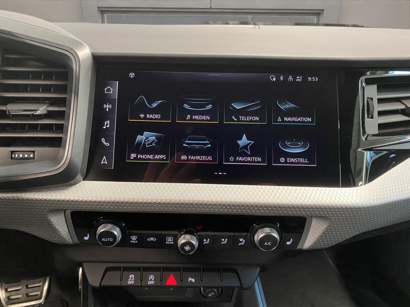 Bild über Audi A1 Sportback advanced 30 TFSI S tronic - für weitere Informationen kontaktieren Sie den Audi Partner
