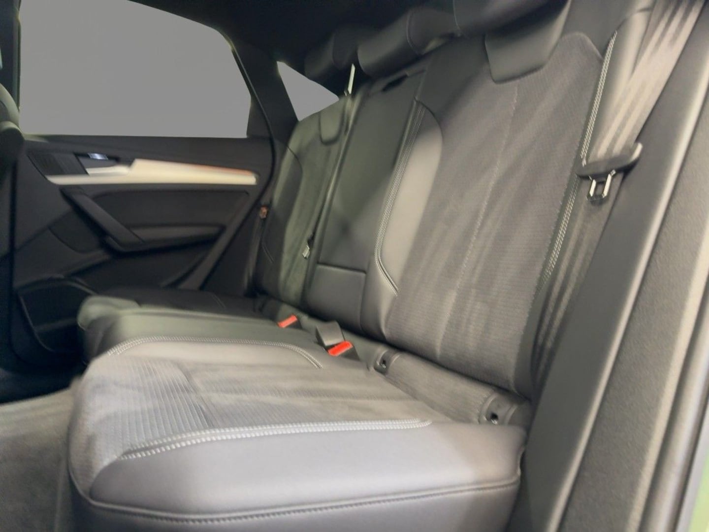 Bild über Audi Q5 Sportback 40 TDI quattro S tronic - für weitere Informationen kontaktieren Sie den Audi Partner
