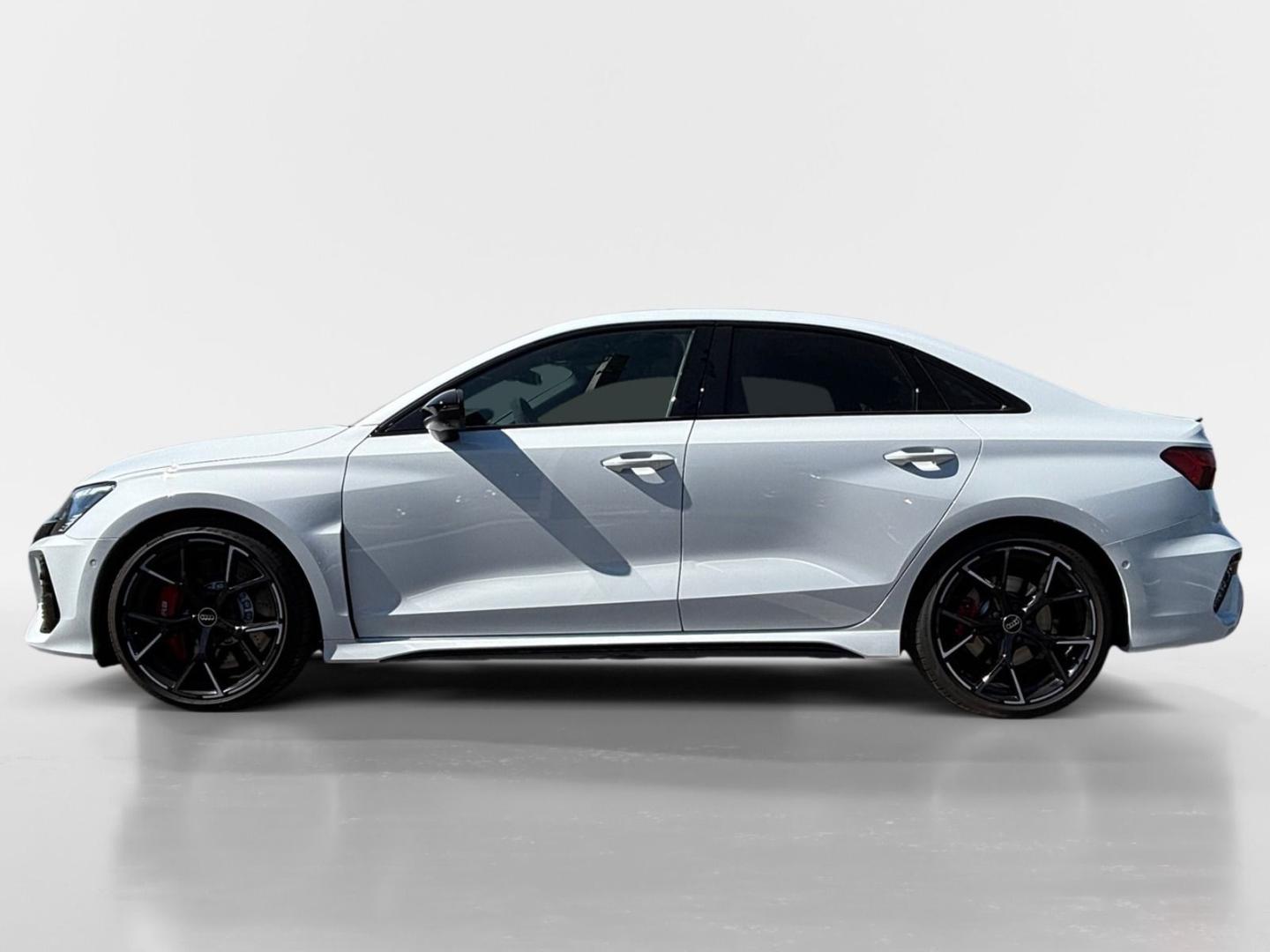 Image about Audi RS 3 Limousine TFSI quattro S tronic
