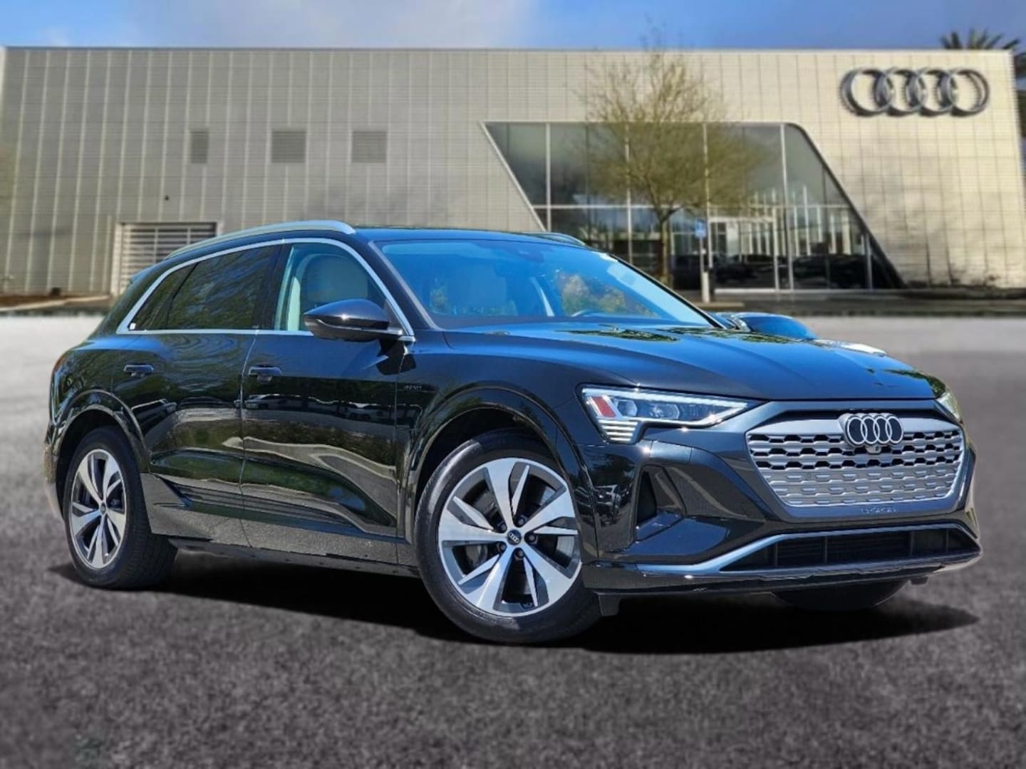 2024 Audi Q8 e-tron
