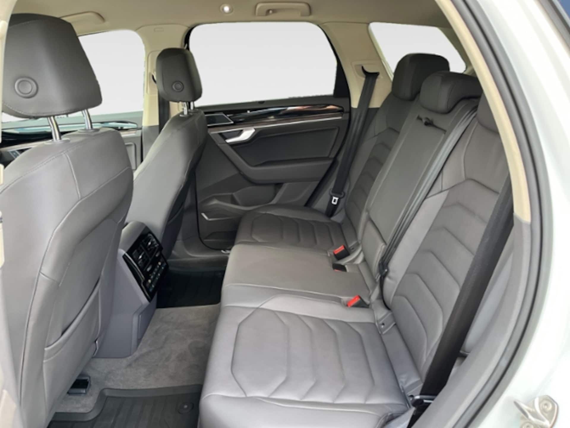 Volkswagen Touareg Atmosphere