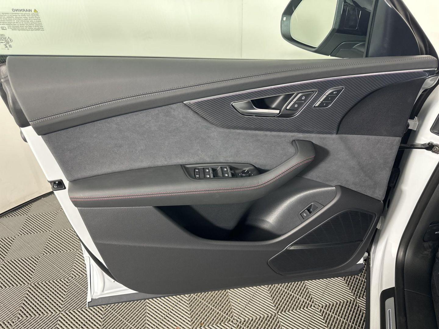 2026 Audi SQ8 Prestige - Photo 17