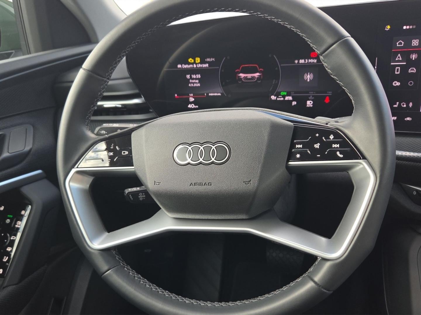 Bild über Audi Q5 Sportback TDI quattro 150 kW S tronic - für weitere Informationen kontaktieren Sie den Audi Partner