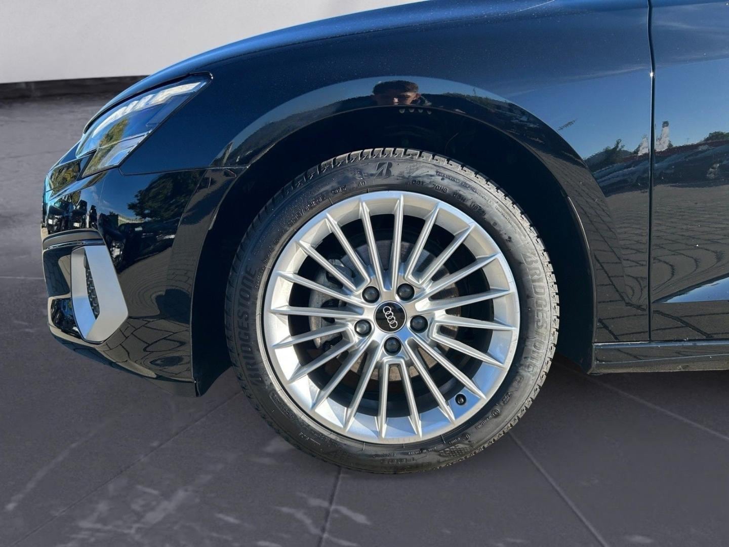 Bild über Audi A3 Sportback advanced 30 TFSI Schaltgetriebe - für weitere Informationen kontaktieren Sie den Audi Partner