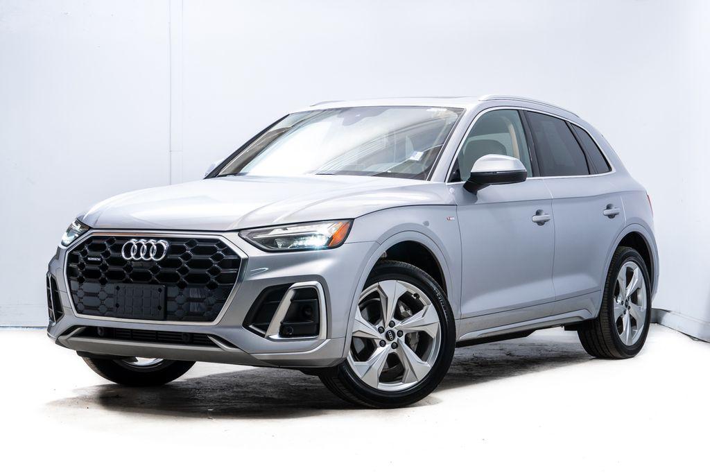 2023 Audi Q5 45 Premium Plus's photo