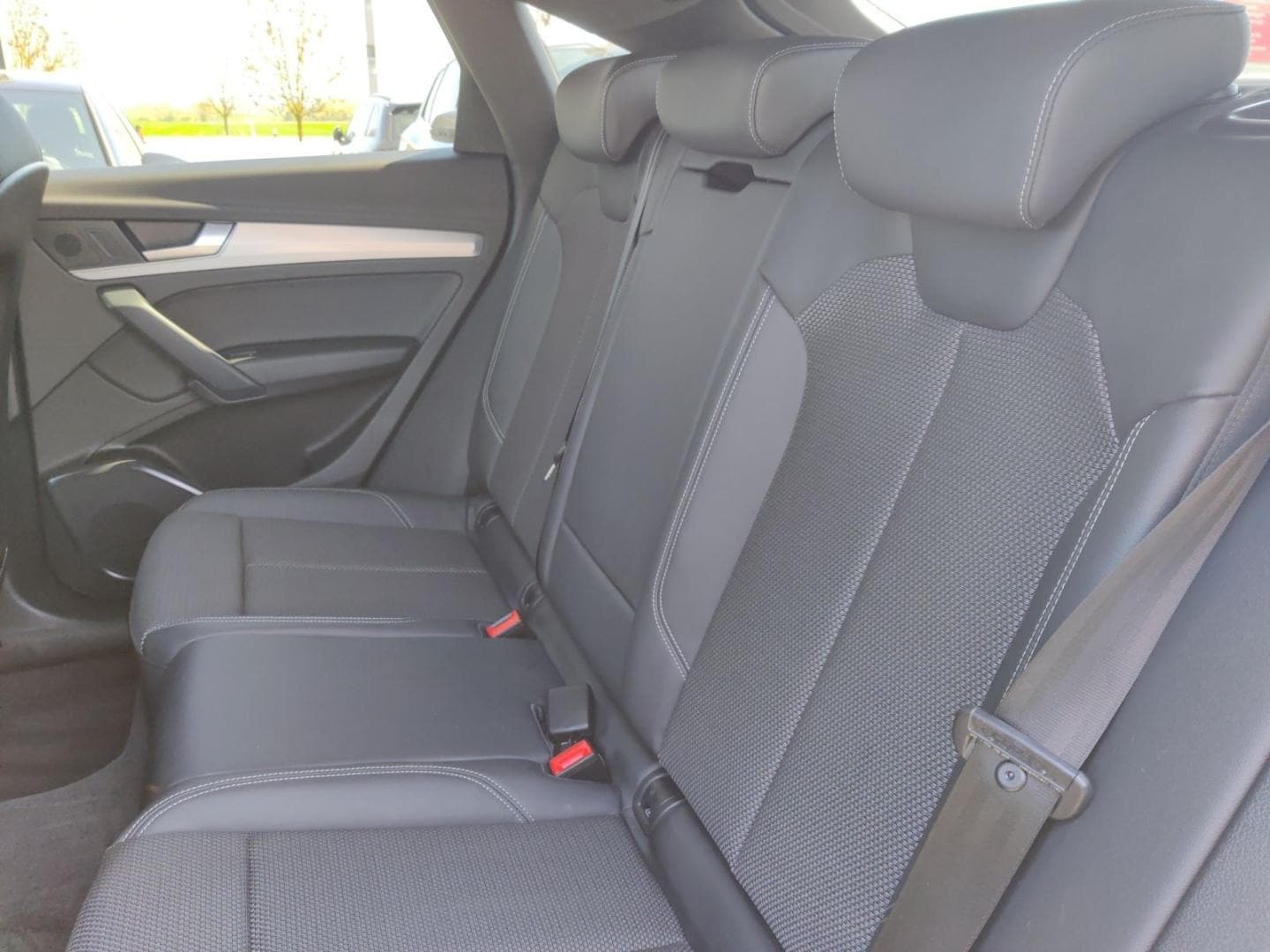 Bild über Audi Q5 Sportback 45 TFSI quattro S tronic - für weitere Informationen kontaktieren Sie den Audi Partner