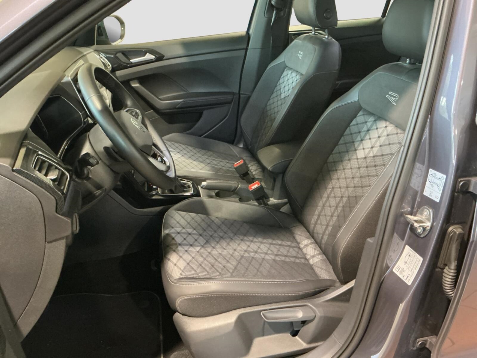 Volkswagen T-Cross – Bild 10