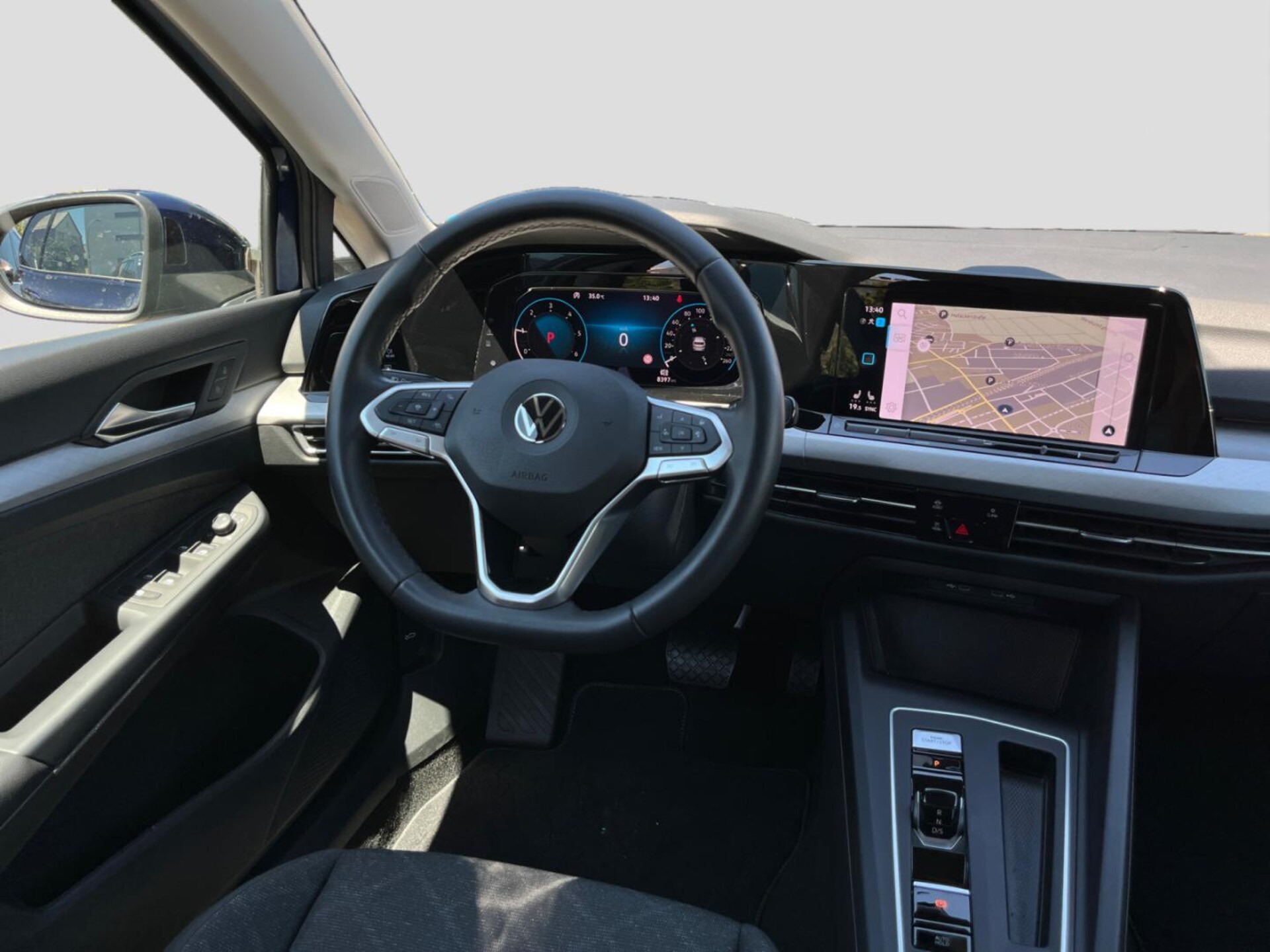 Volkswagen Golf Life