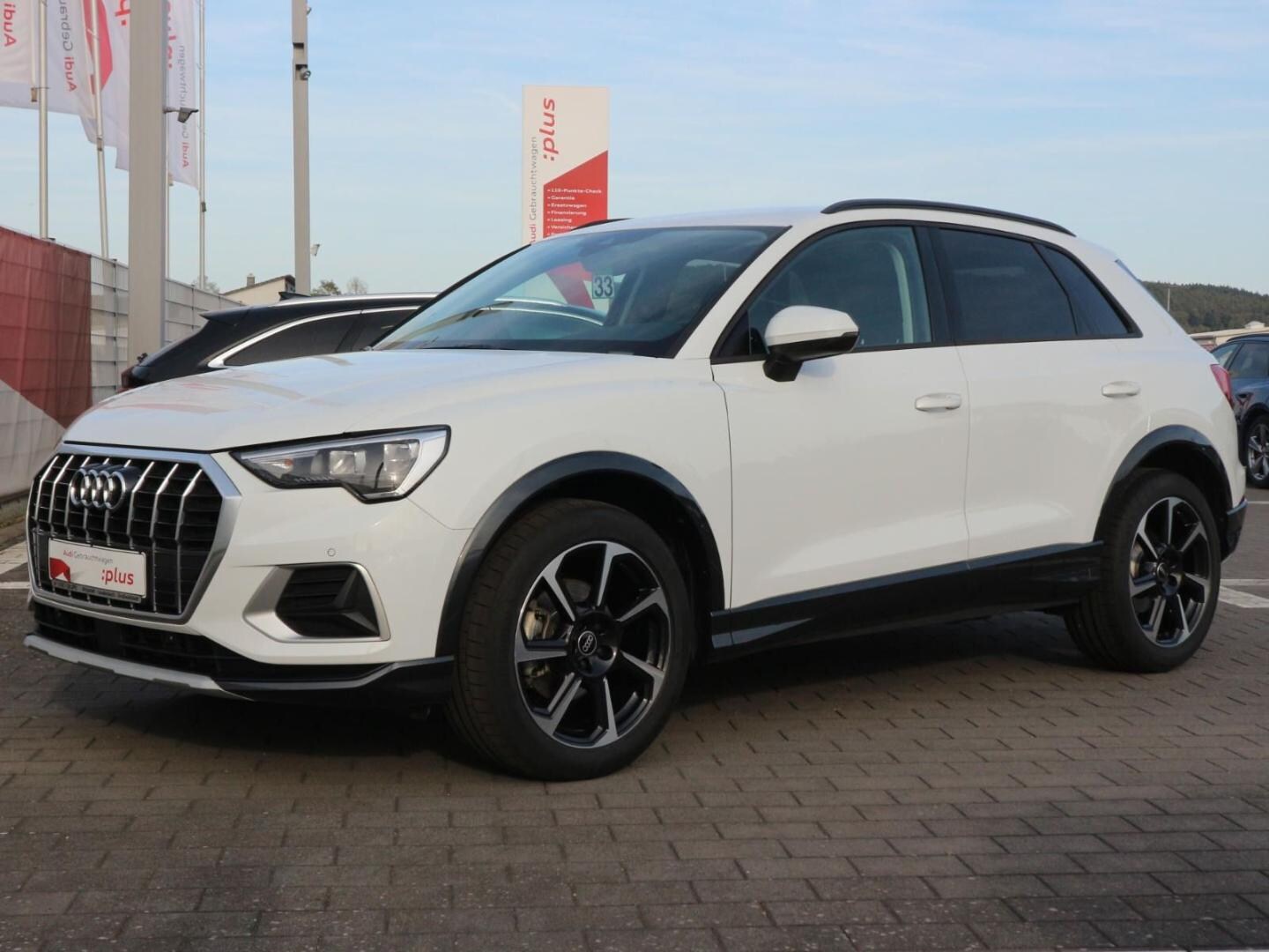 Bild über Audi Q3 TDI 110 kW S tronic - für weitere Informationen kontaktieren Sie den Audi Partner