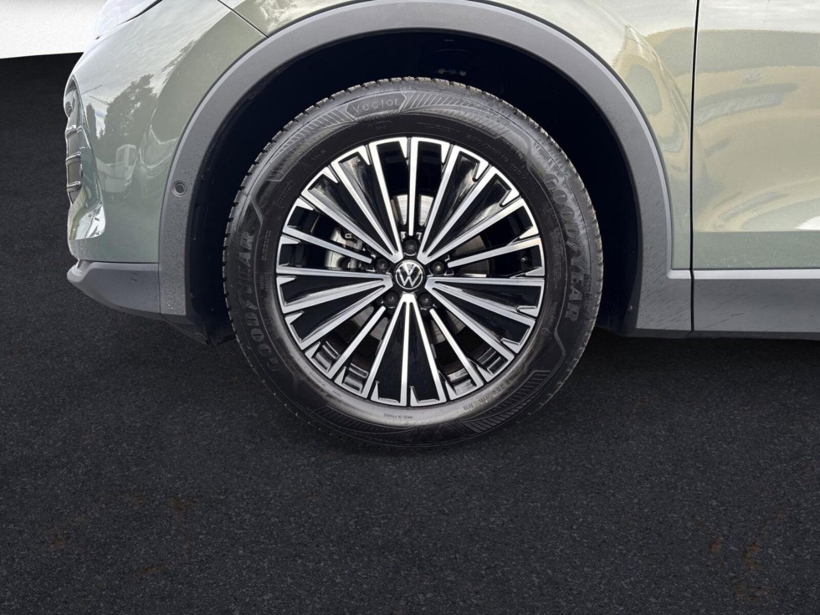 Volkswagen Tiguan – Bild 8