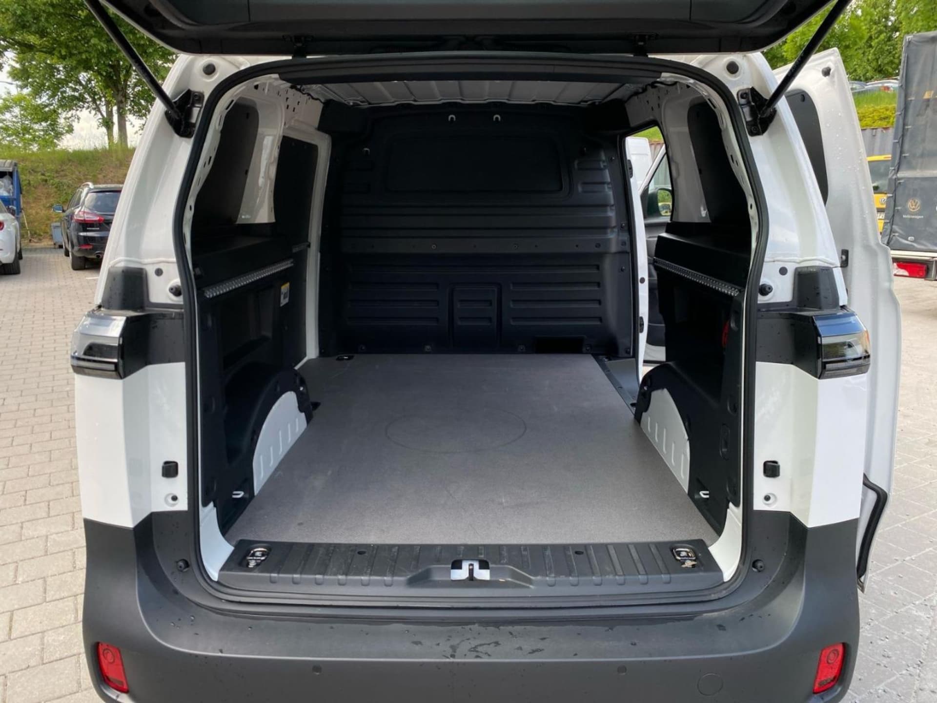 Volkswagen ID. Buzz Cargo Basis-Modell