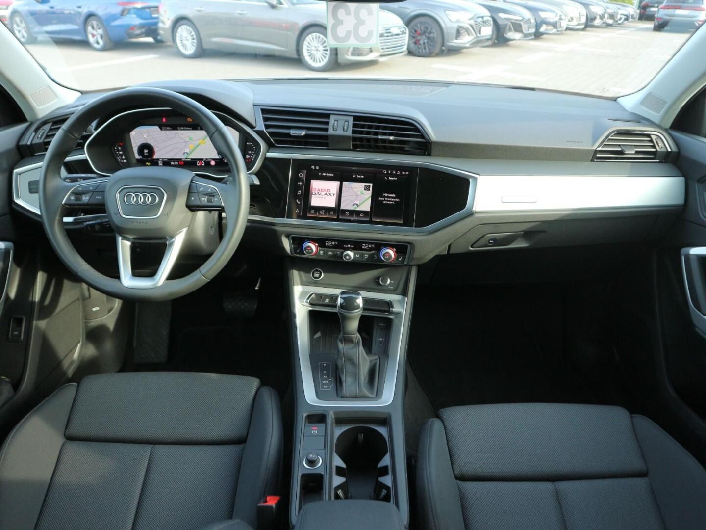 Bild über Audi Q3 TDI 110 kW S tronic - für weitere Informationen kontaktieren Sie den Audi Partner