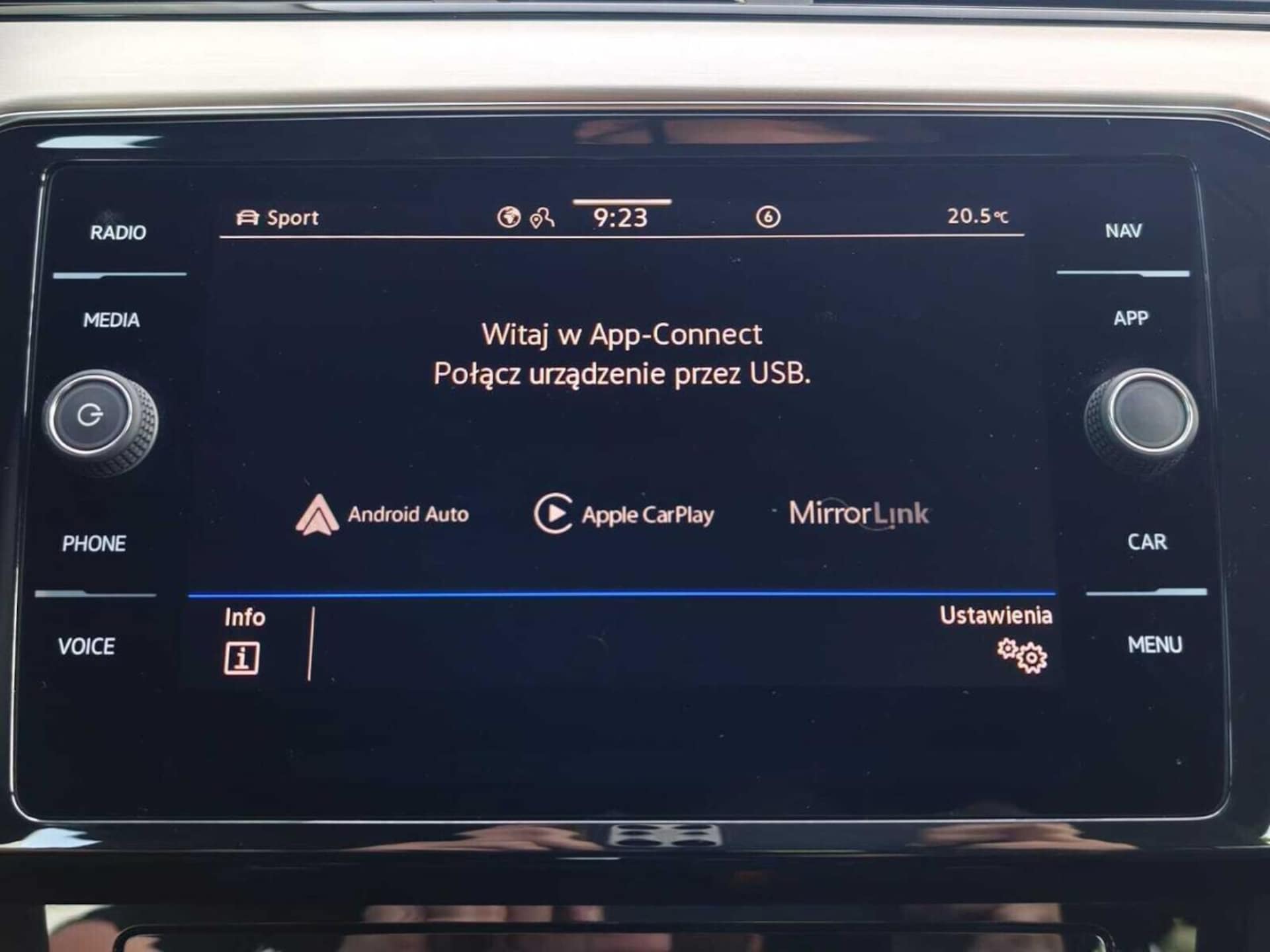 Volkswagen Passat Elegance