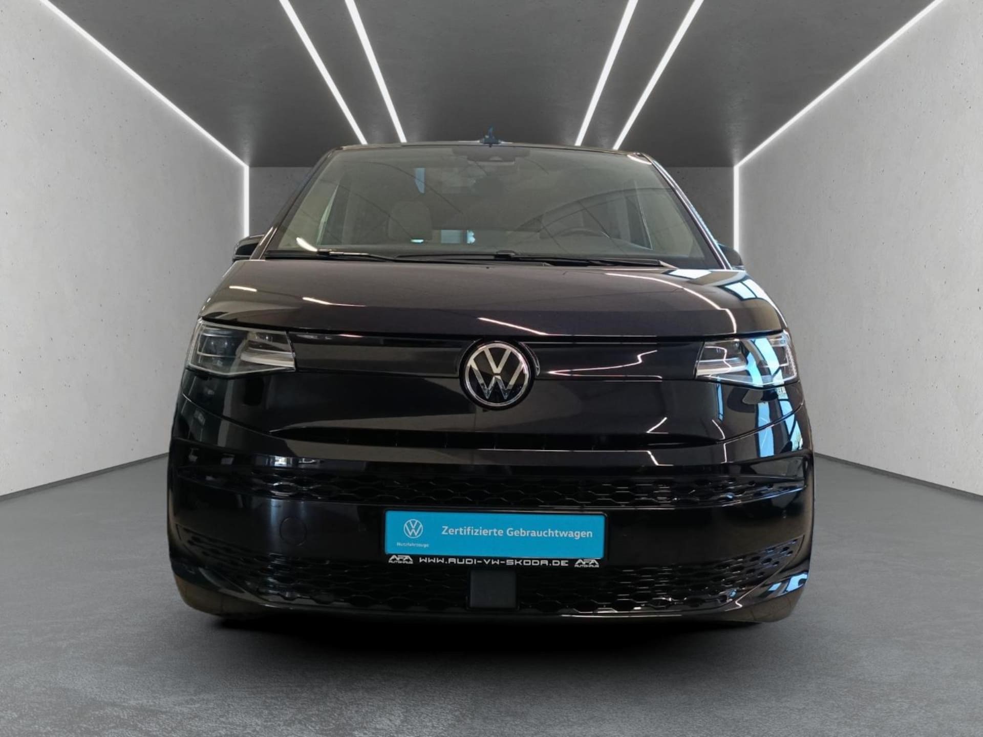 Volkswagen Multivan Basis-Modell