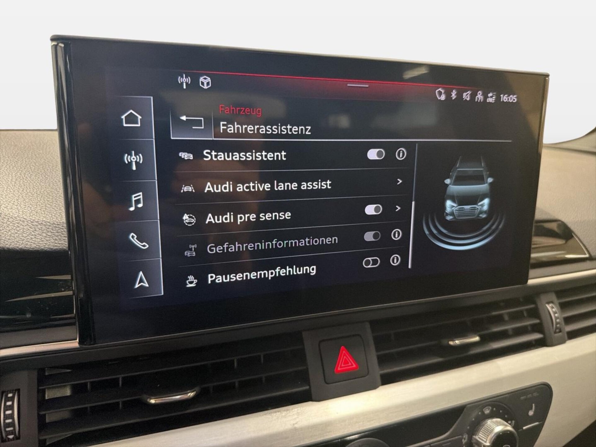 Audi A4 Avant S line
