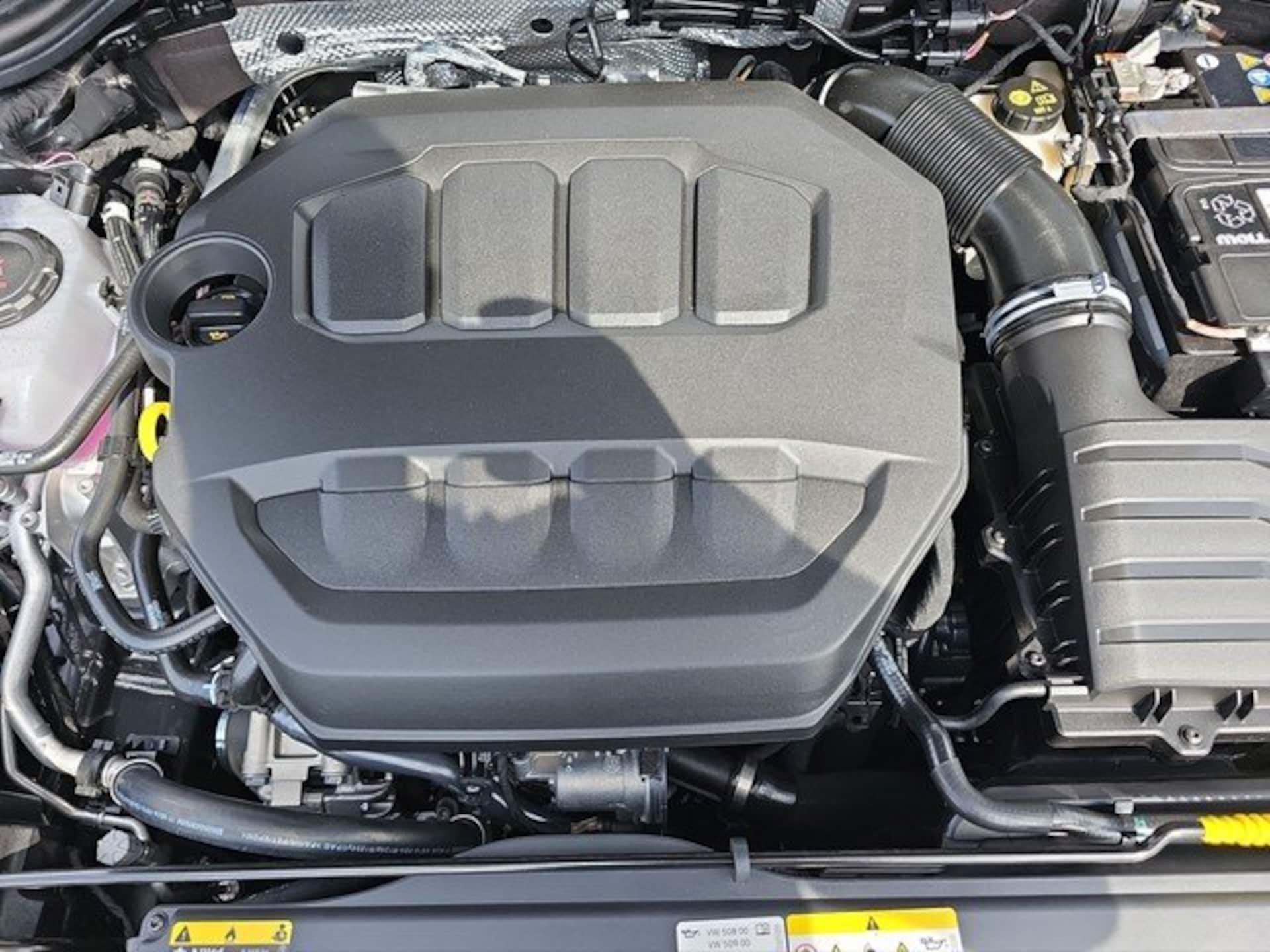 Volkswagen Golf Variant R-Line