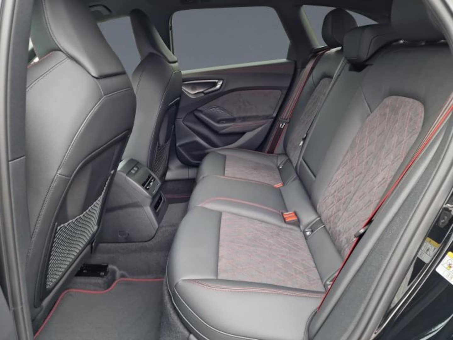 Bild über Audi A5 Avant TFSI quattro S tronic - für weitere Informationen kontaktieren Sie den Audi Partner