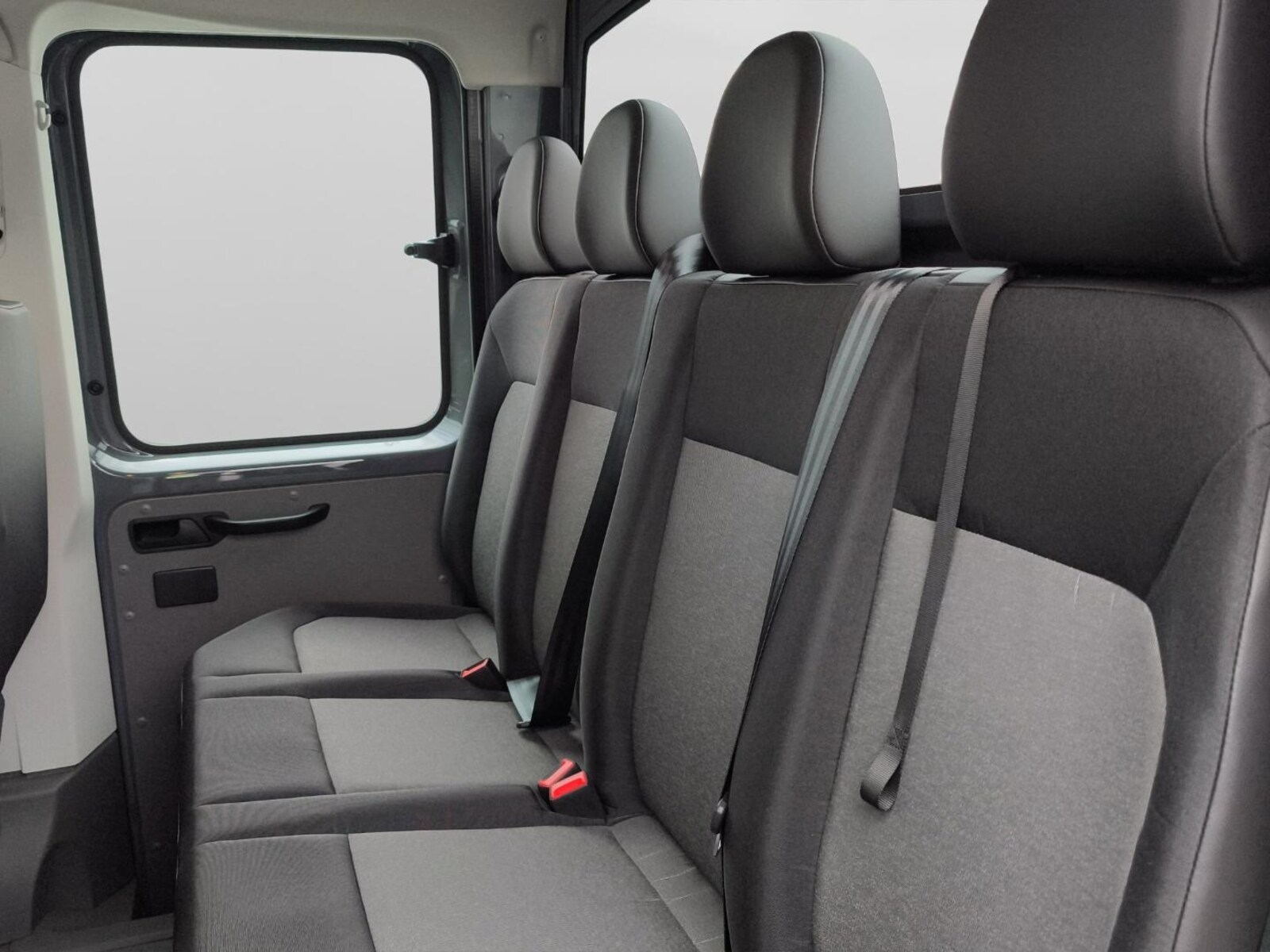 Volkswagen Crafter Doppelkabine mittlerer Radstand – Bild 12