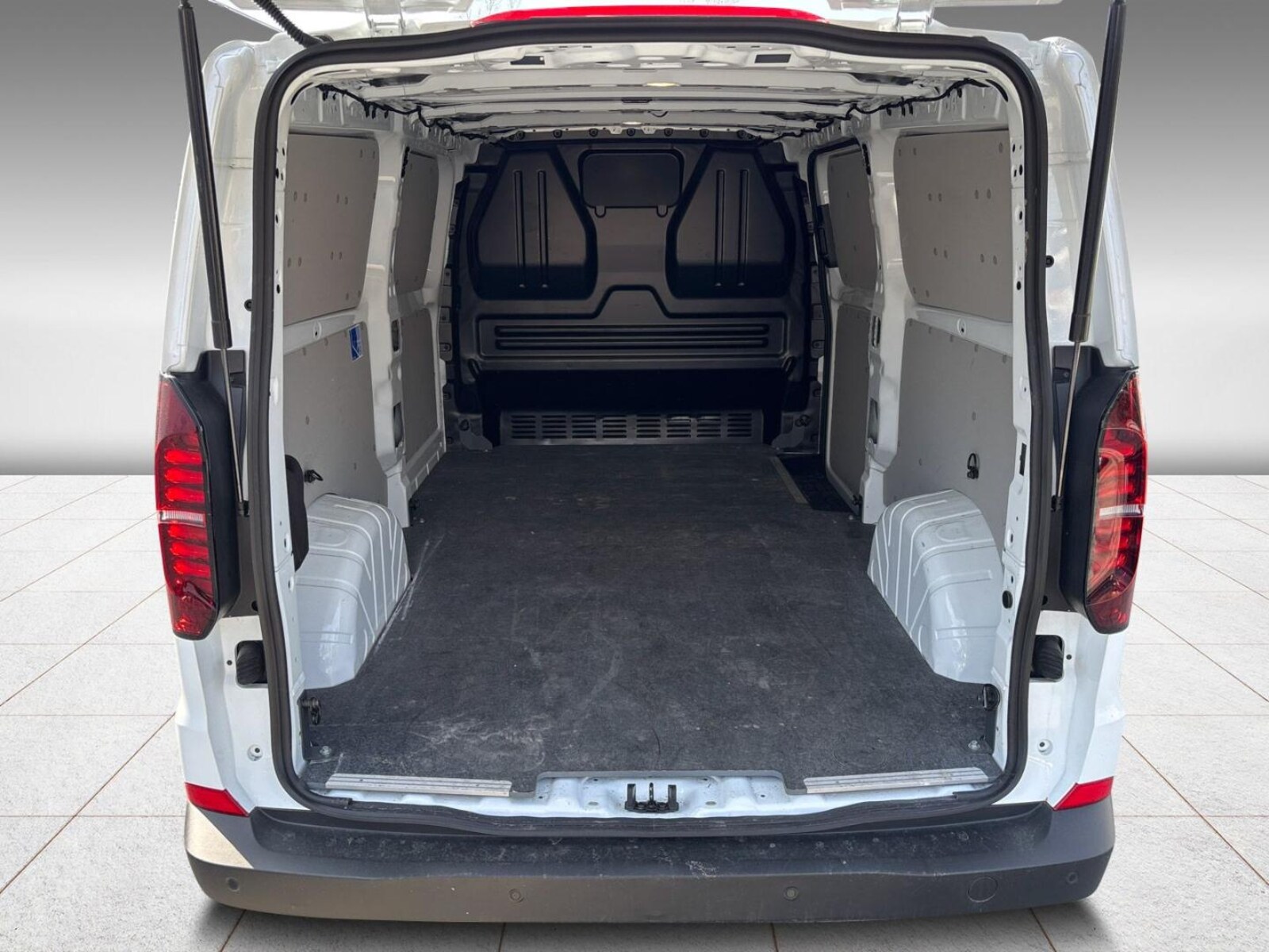Volkswagen Transporter Kasten langer Radstand – Bild 14