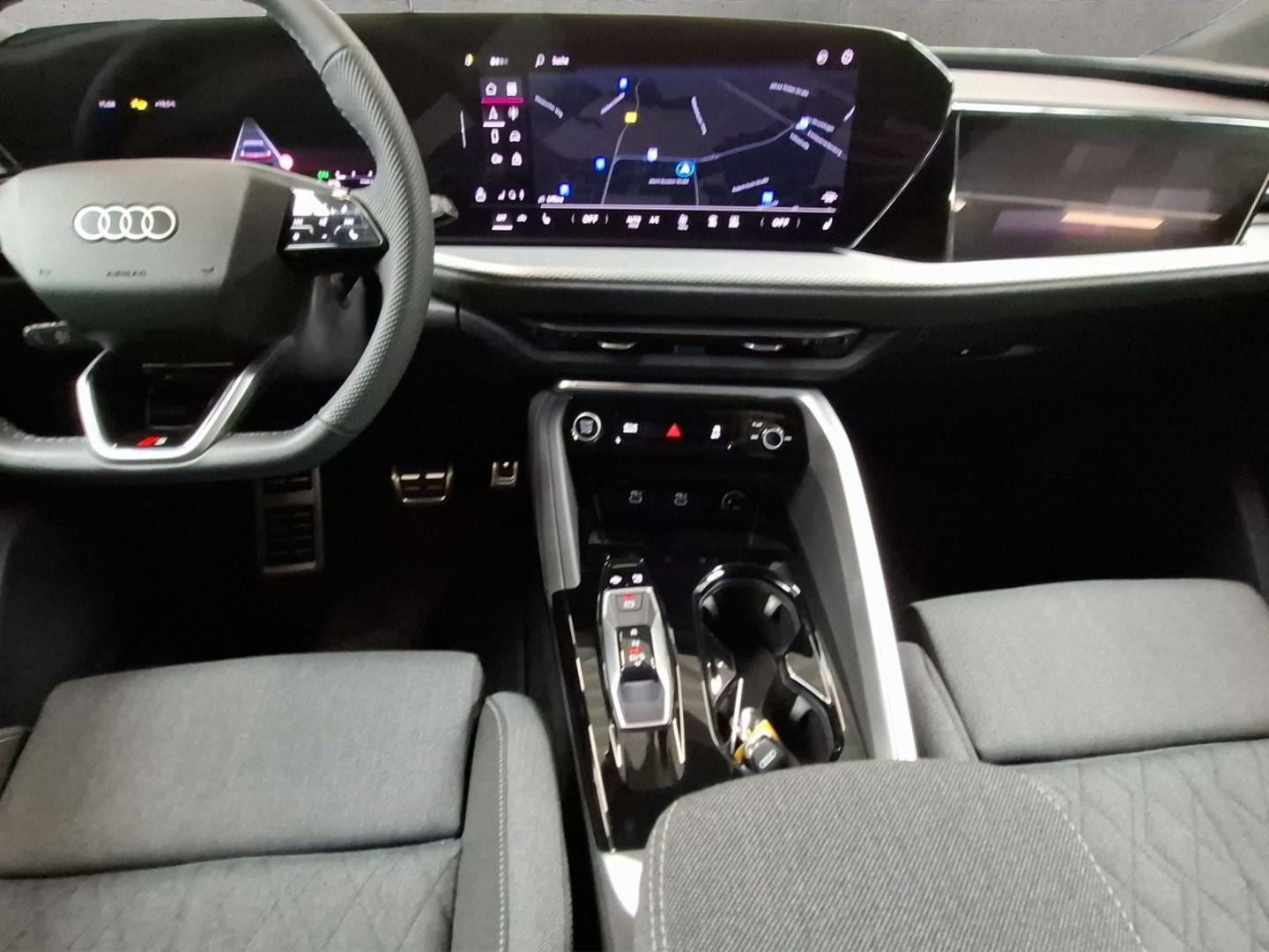 Bild über Audi Q5 SUV TFSI 150 kW S tronic - für weitere Informationen kontaktieren Sie den Audi Partner