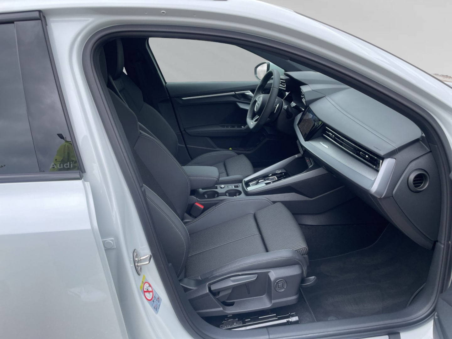Bild über Audi A3 Sportback TFSI e advanced 40 TFSI e S tronic - für weitere Informationen kontaktieren Sie den Audi Partner