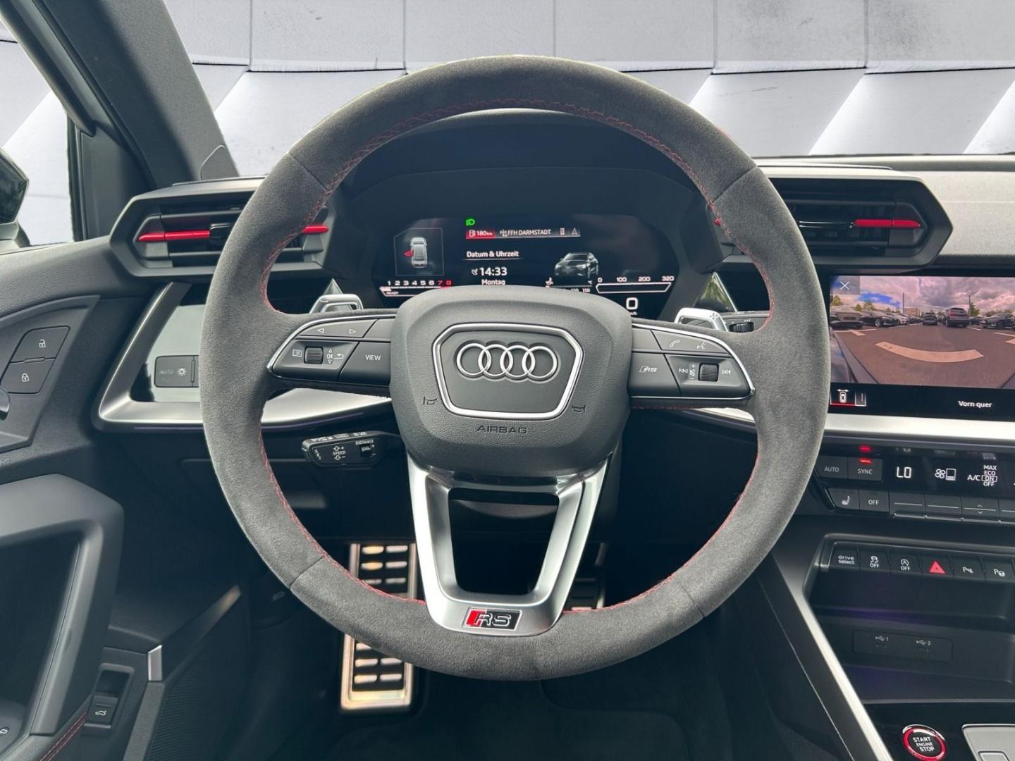 Image about Audi RS 3 Limousine TFSI quattro S tronic