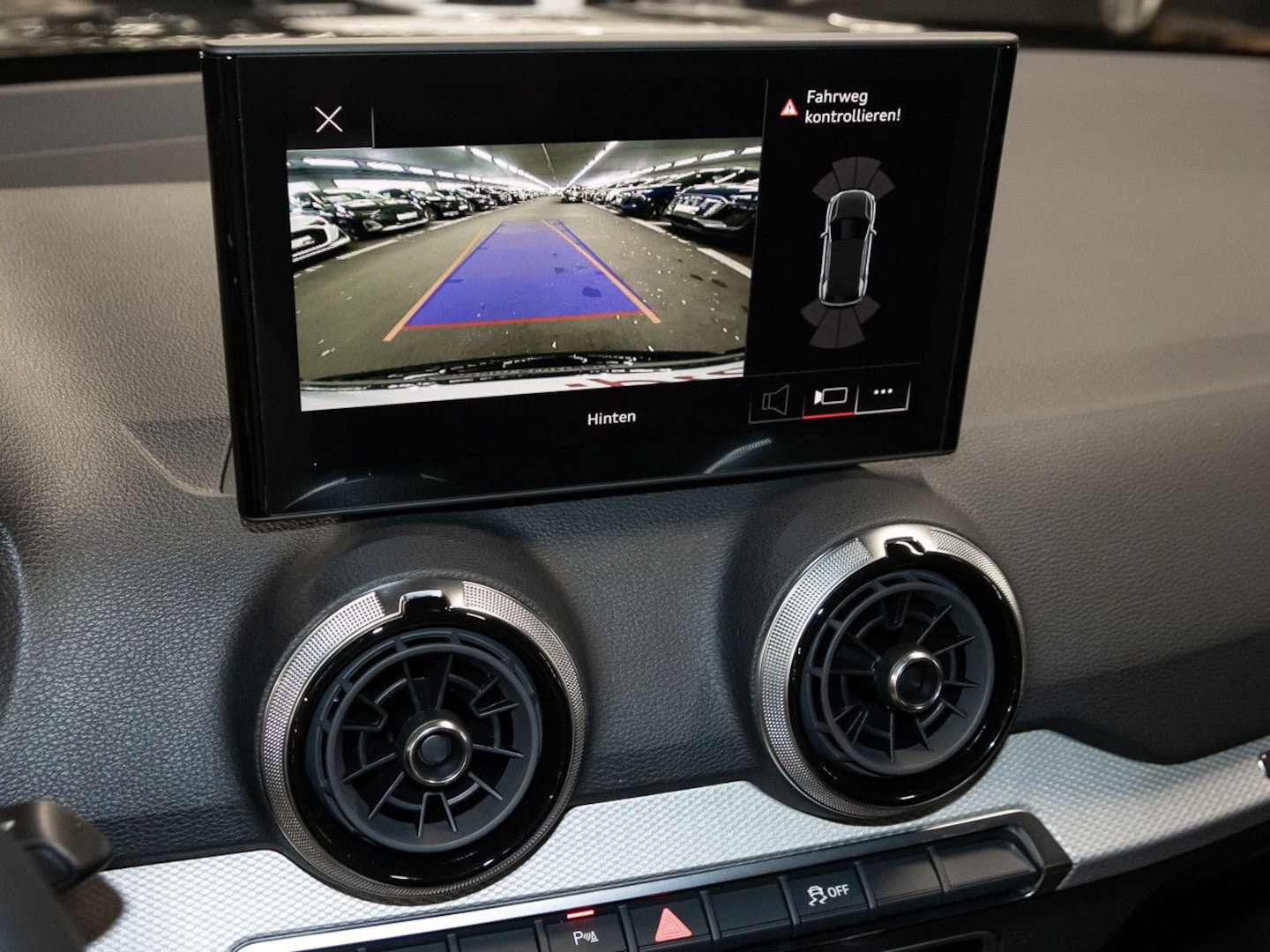Bild über Audi Q2 advanced 40 TFSI quattro S tronic - für weitere Informationen kontaktieren Sie den Audi Partner