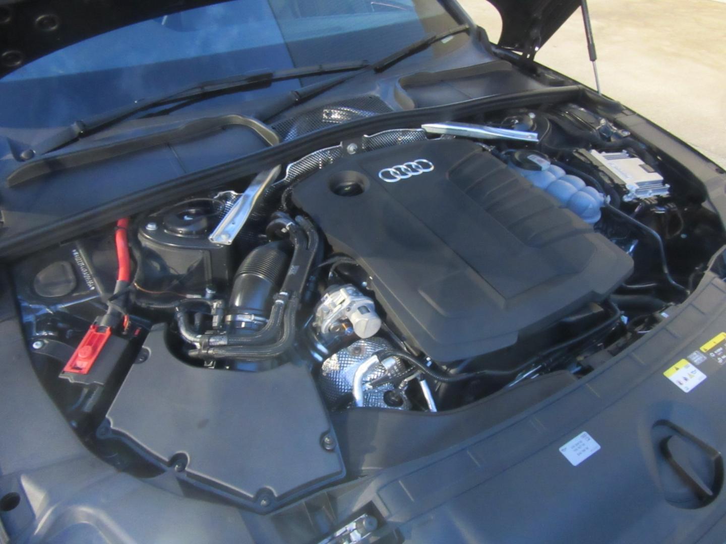 Image about Audi A4 Avant 40 TDI quattro S line 150(204) kW(PS) S tronic