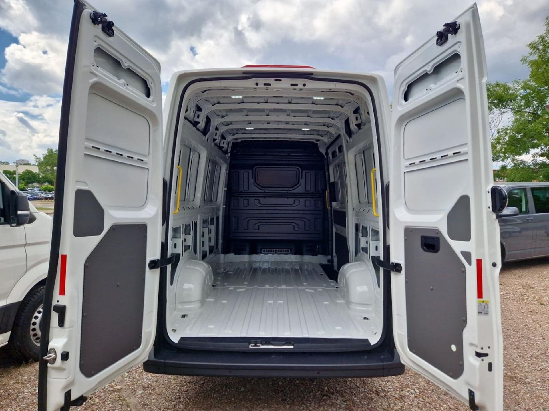 Volkswagen Crafter Kasten mittlerer Radstand