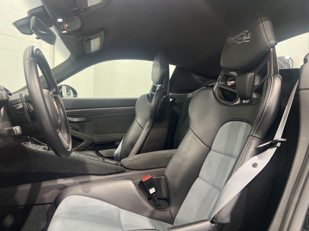 2024 Porsche 718 GT4 RS - Photo 5