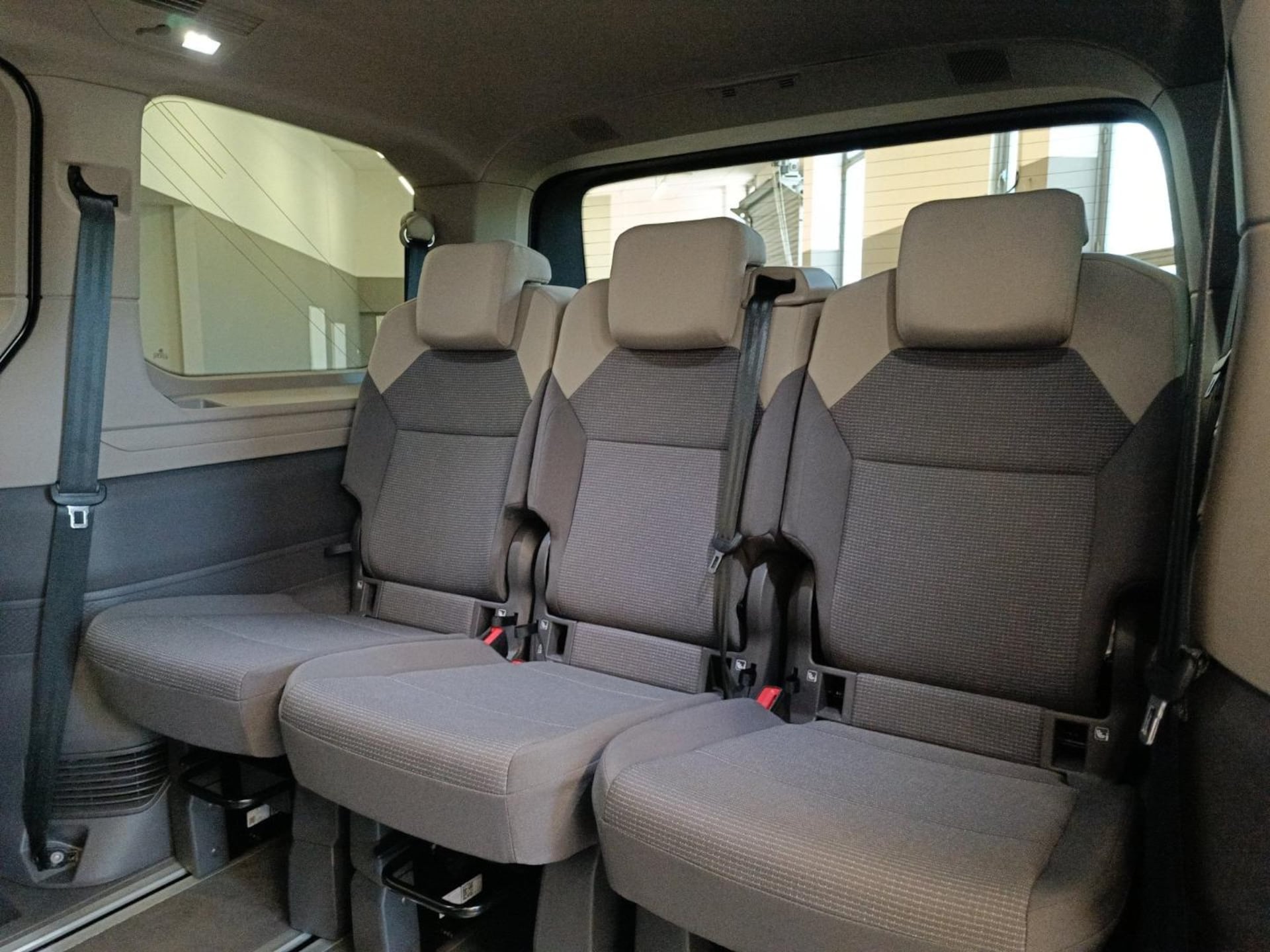 Volkswagen Multivan Basis-Modell