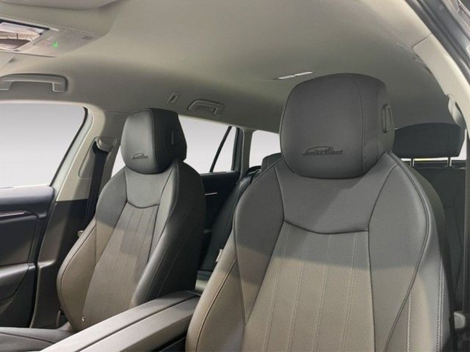Škoda Superb Combi – Bild 9