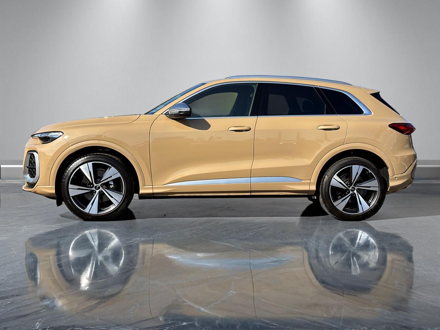 Bild über Audi SQ5 SUV TFSI 270 kW S tronic - für weitere Informationen kontaktieren Sie den Audi Partner