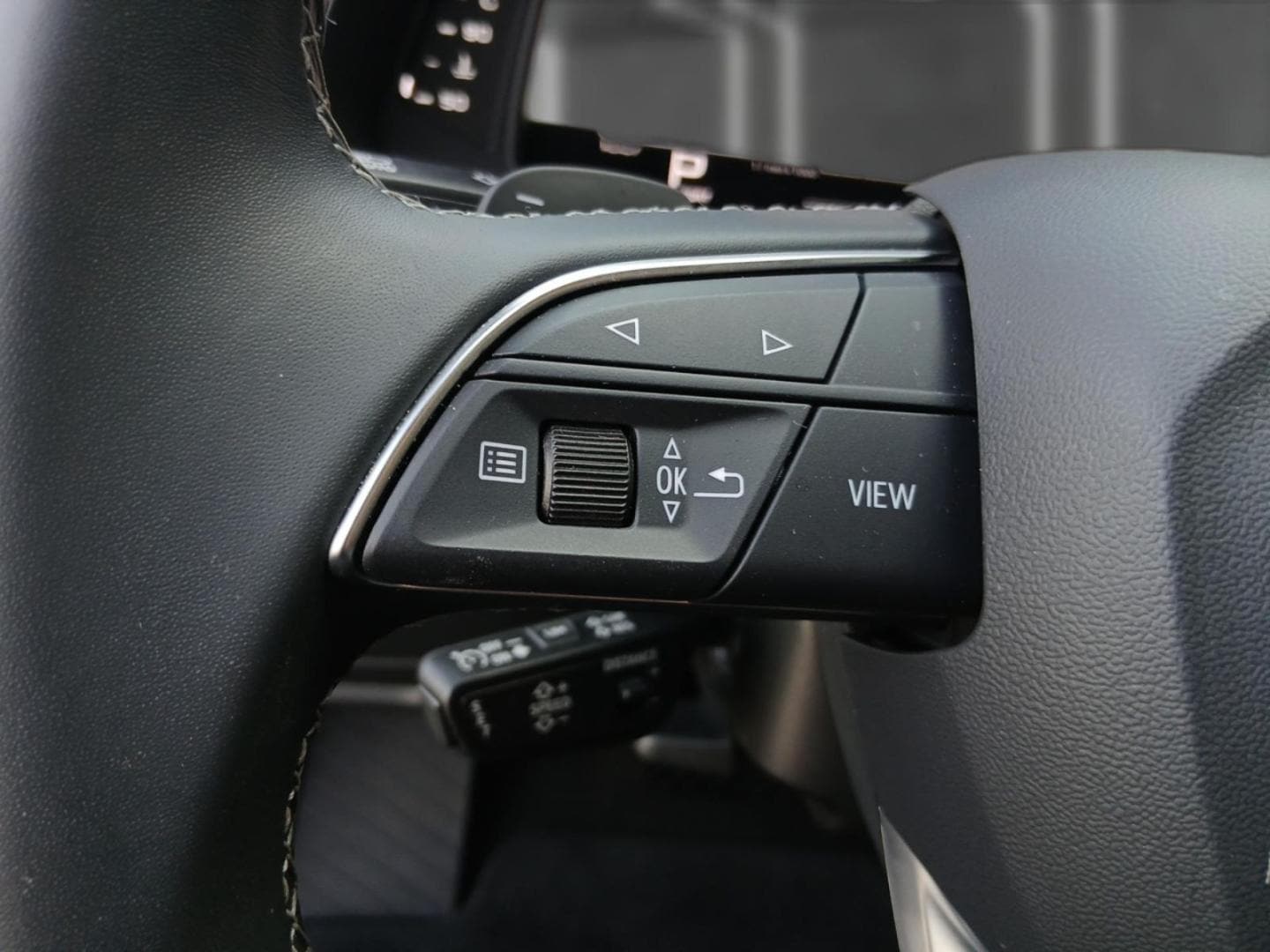 Bild über Audi Q8 SUV TDI quattro 210 kW tiptronic - für weitere Informationen kontaktieren Sie den Audi Partner