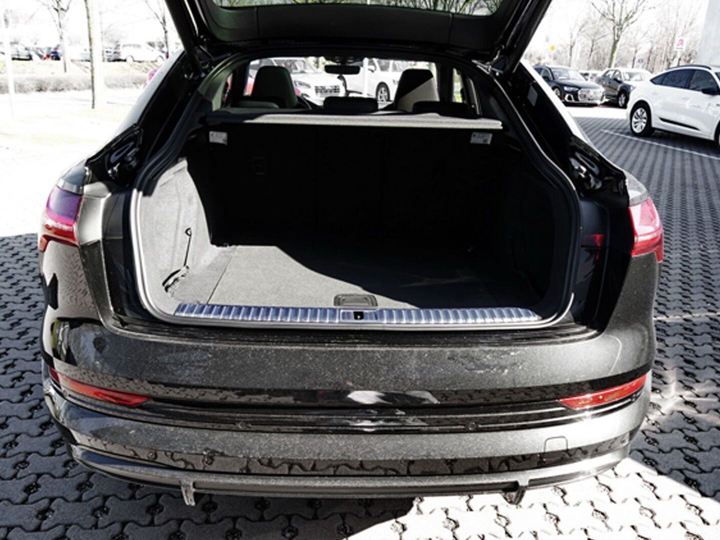 Image about Audi e-tron S Sportback S e-tron quattro