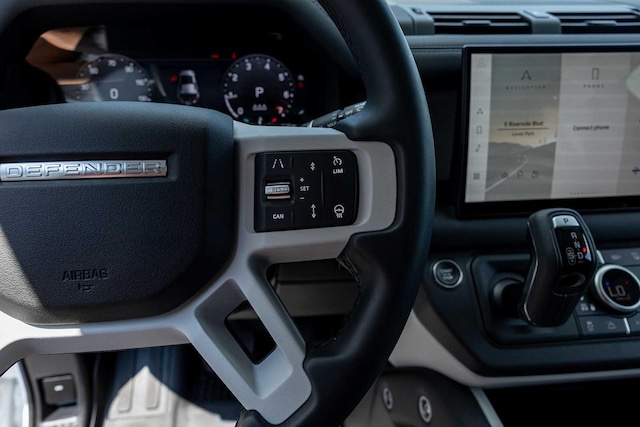 2025 Land Rover Defender S - Photo 16