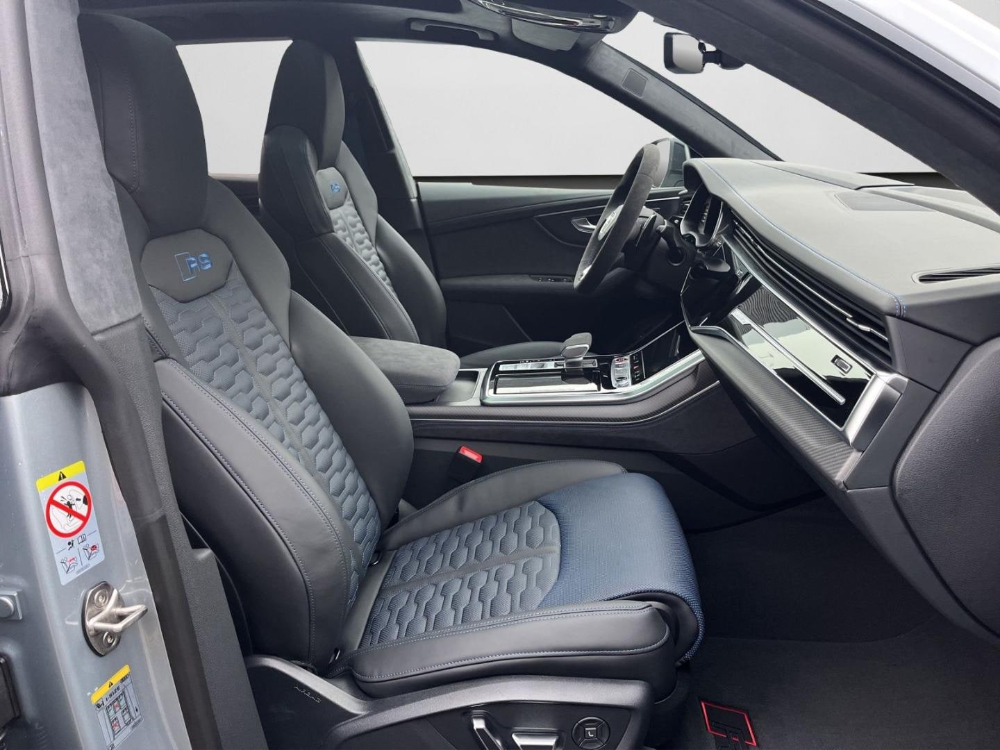 Bild über Audi RS Q8 SUV TFSI quattro 471 kW tiptronic - für weitere Informationen kontaktieren Sie den Audi Partner