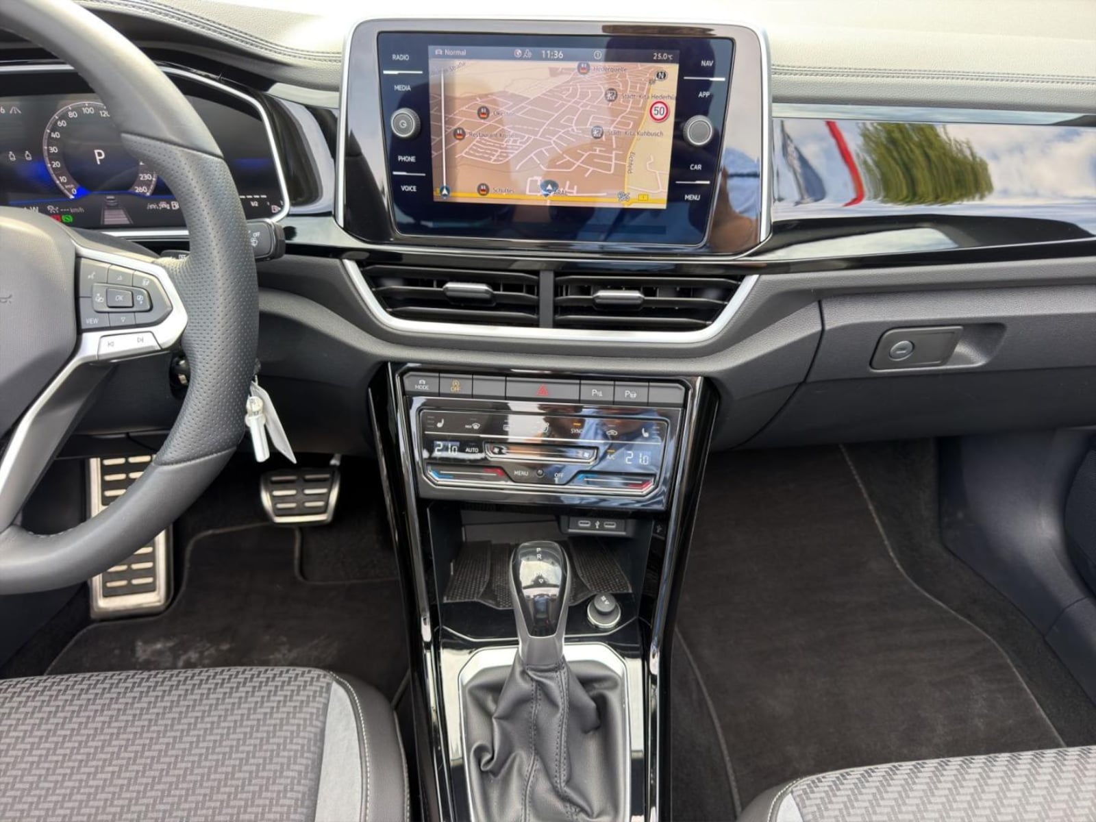 Volkswagen T-Roc Cabriolet – Bild 12