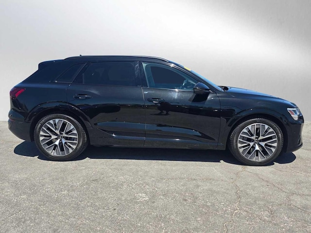 2024 Audi Q8 e-tron