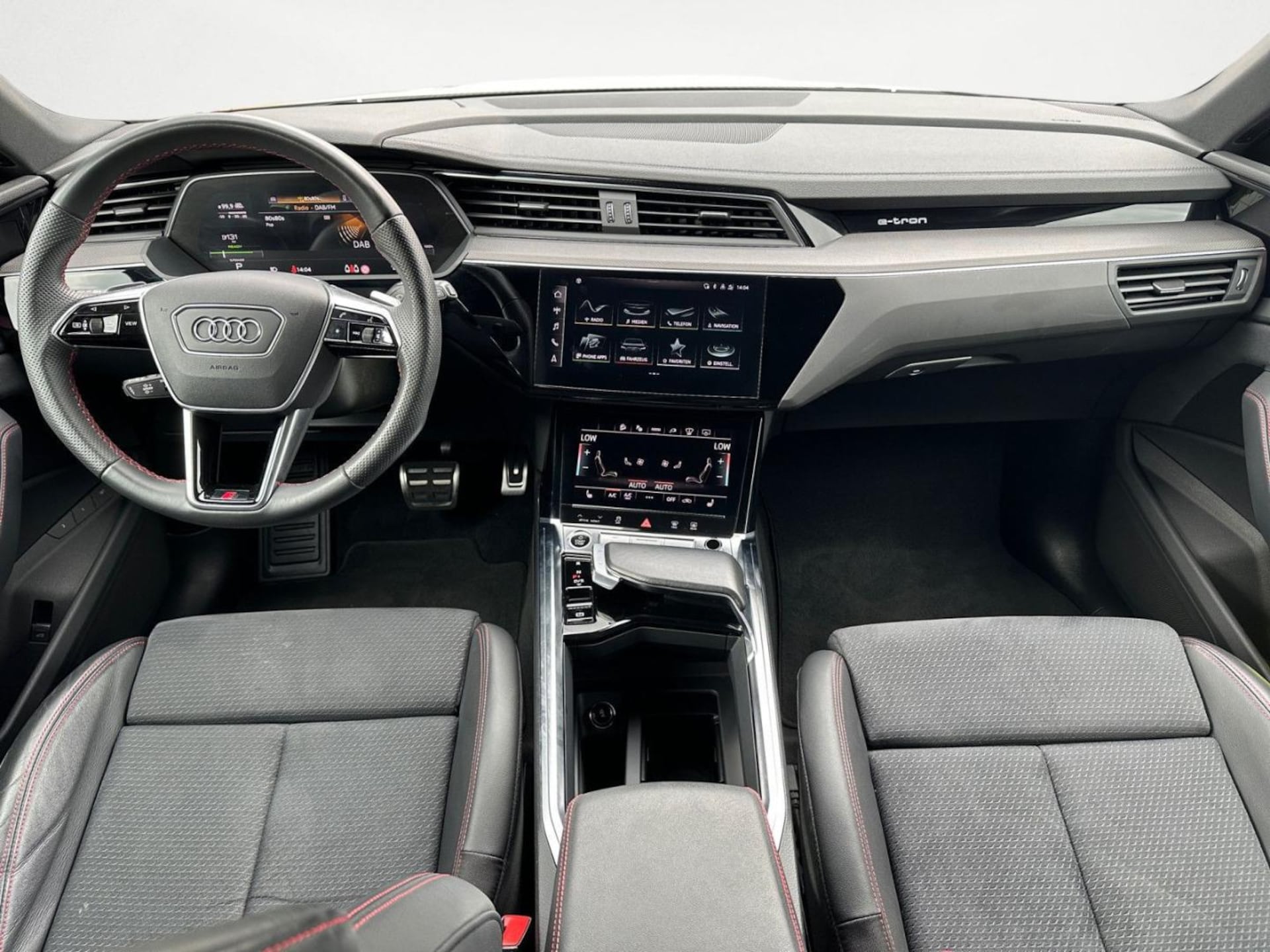 Audi Q8 e-tron S line