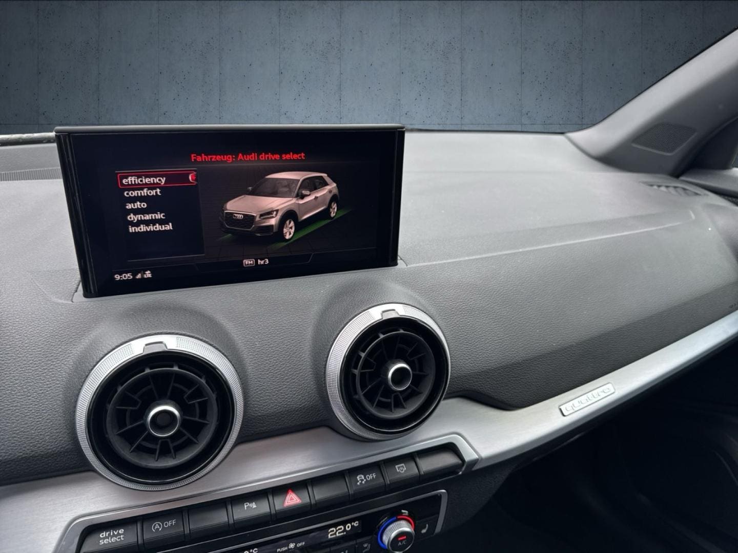 Bild über Audi Q2 S line 40 TFSI quattro S tronic - für weitere Informationen kontaktieren Sie den Audi Partner