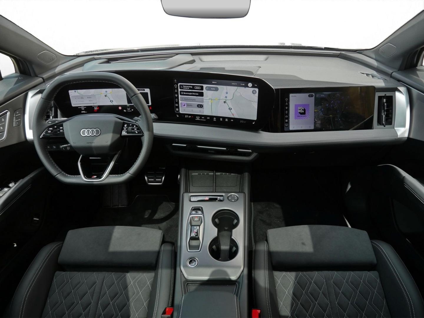 Bild über Audi Q4 SUV e-tron e-tron quattro 220 kW - für weitere Informationen kontaktieren Sie den Audi Partner