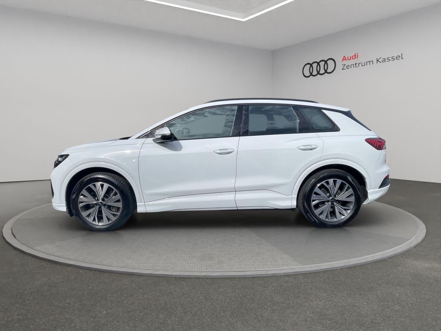 Bild über Audi Q4 e-tron 40 e-tron - für weitere Informationen kontaktieren Sie den Audi Partner