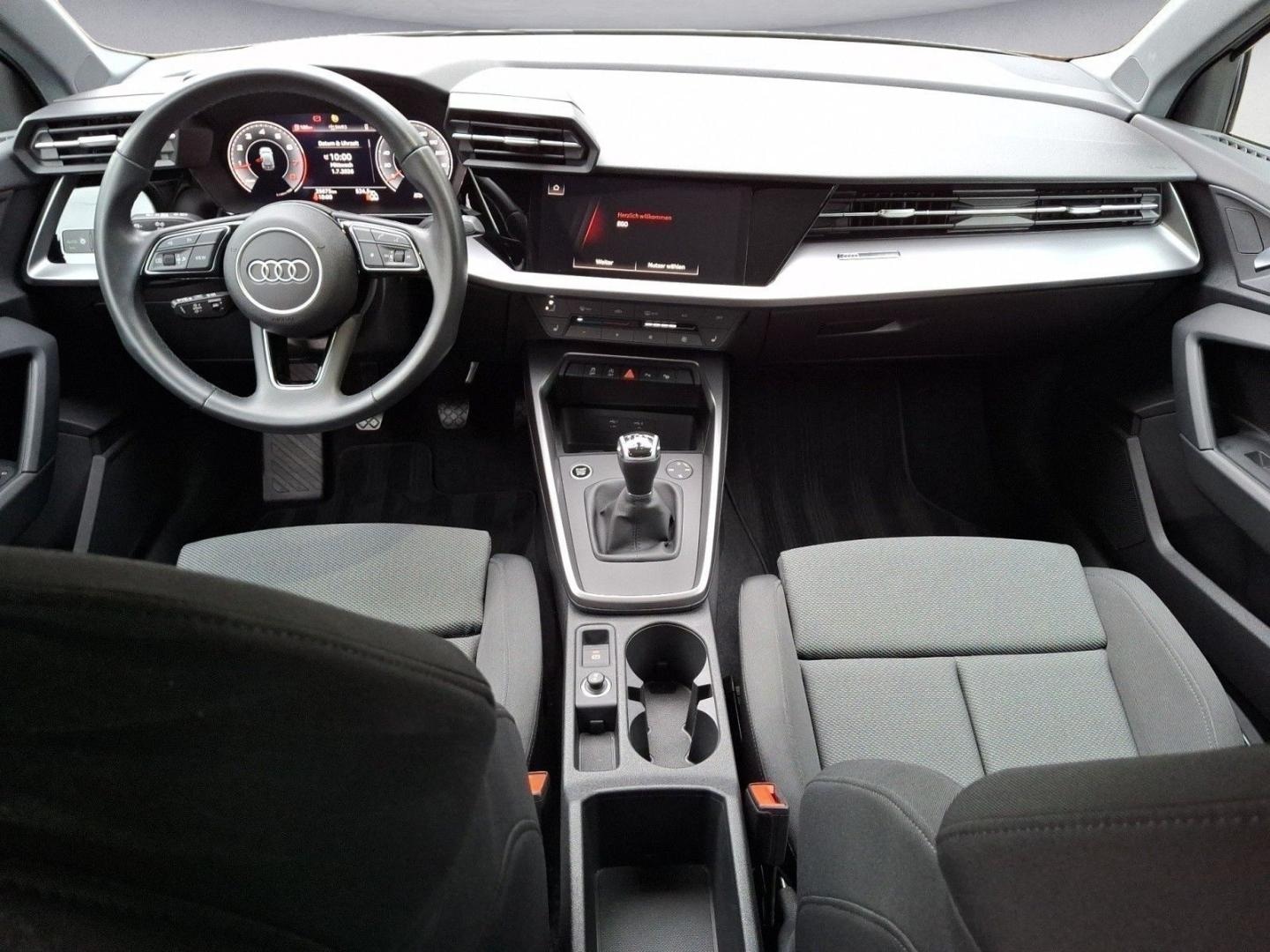 Bild über Audi A3 Sportback 35 TFSI Schaltgetriebe - für weitere Informationen kontaktieren Sie den Audi Partner