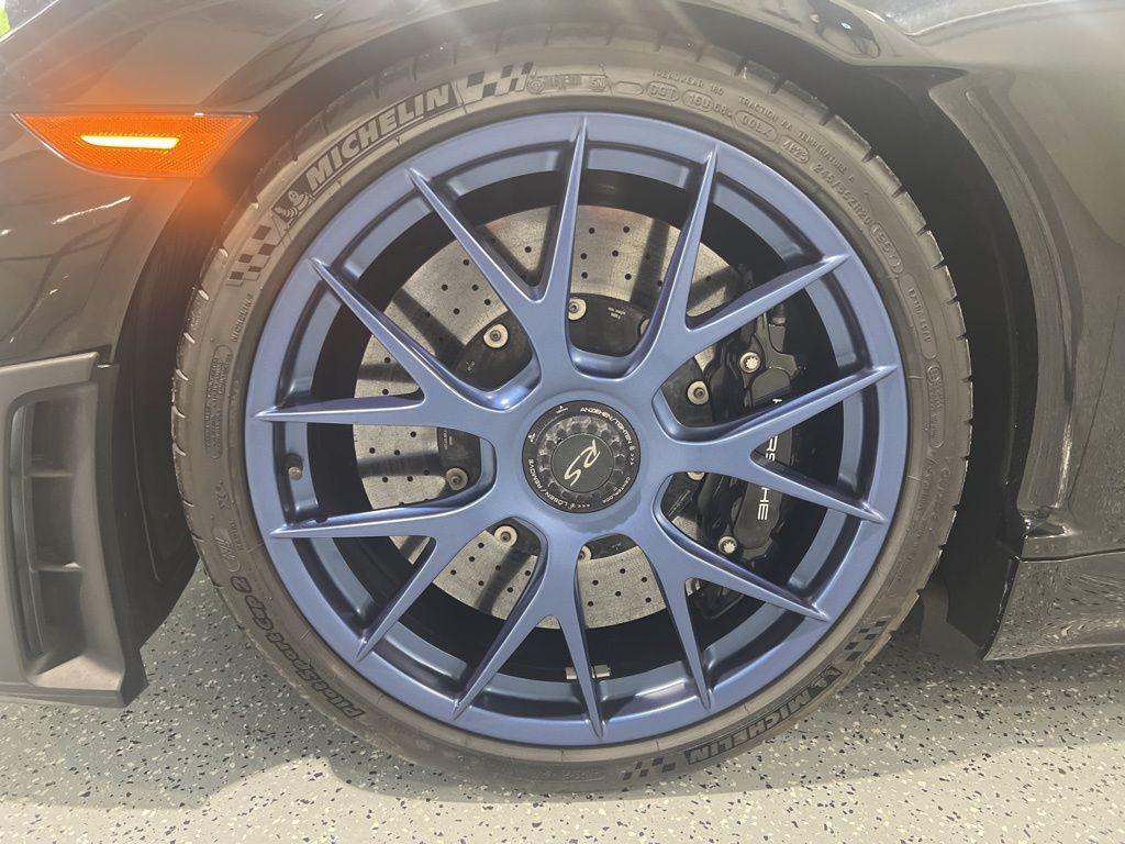 2024 Porsche 718 GT4 RS - Photo 11