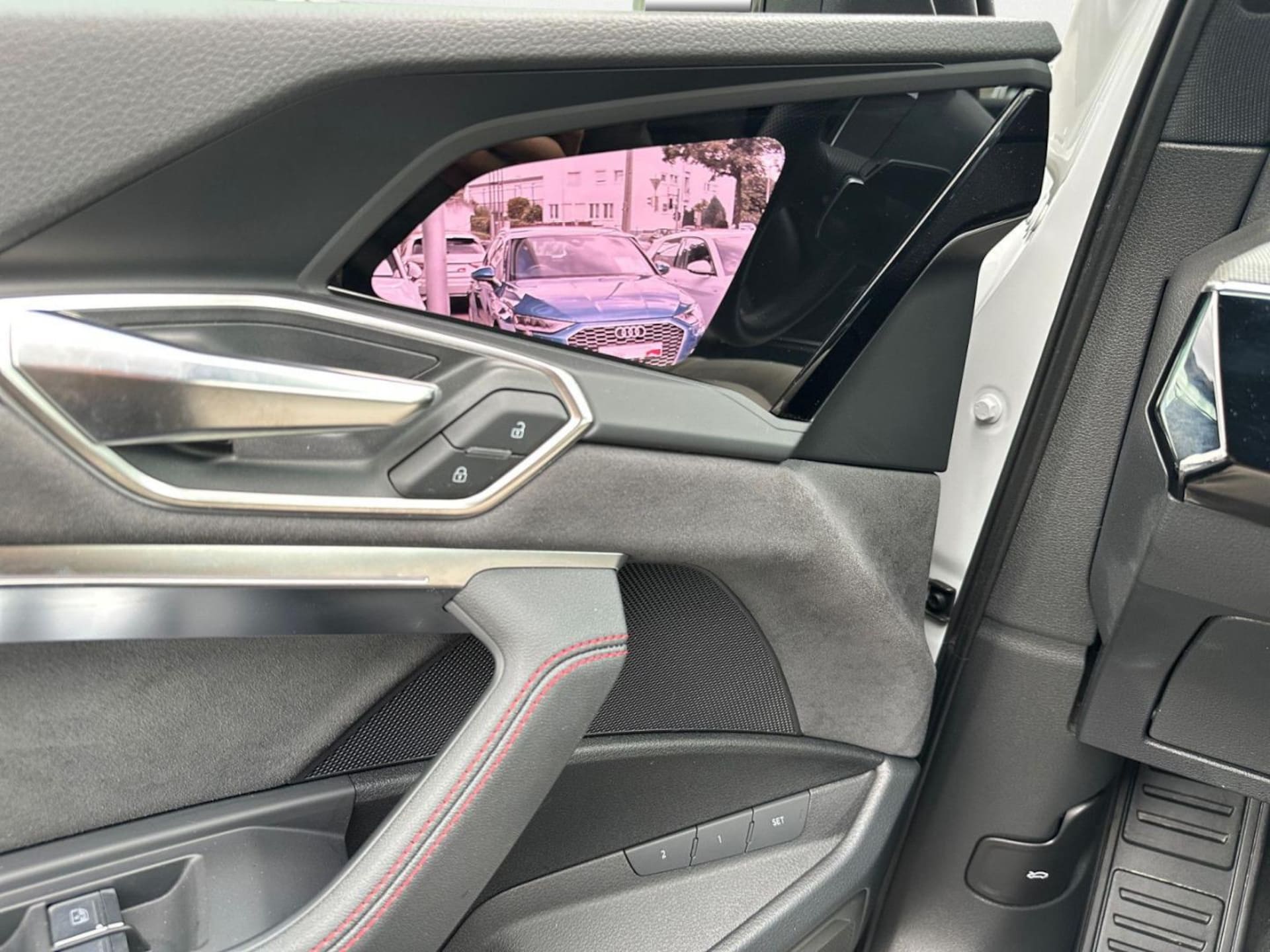 Audi Q8 e-tron S line