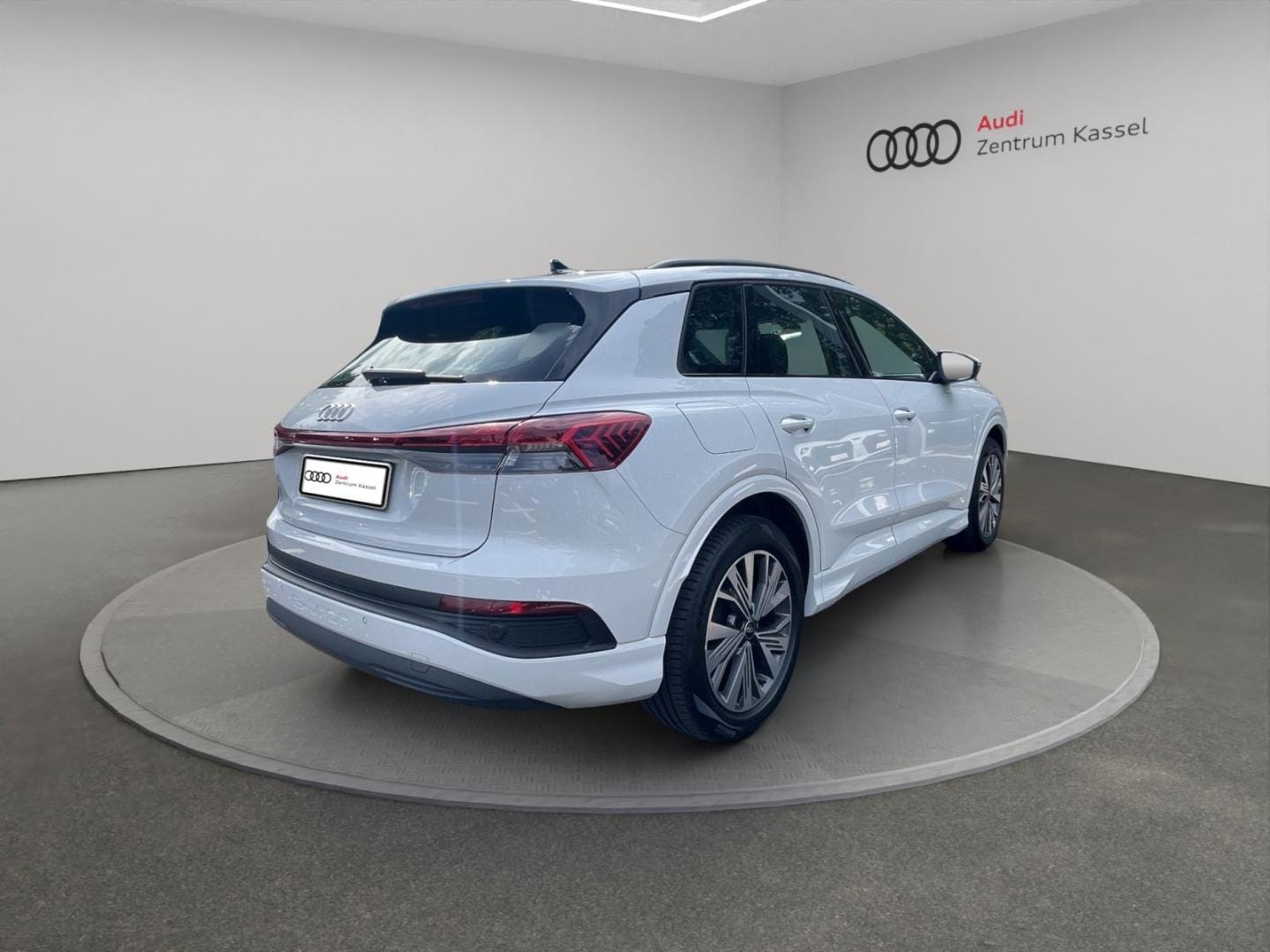 Bild über Audi Q4 e-tron 40 e-tron - für weitere Informationen kontaktieren Sie den Audi Partner